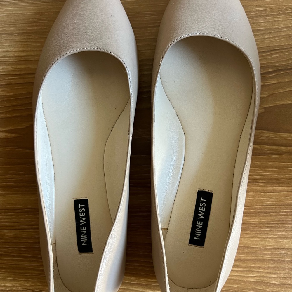Nine West Women's Beige Flats
